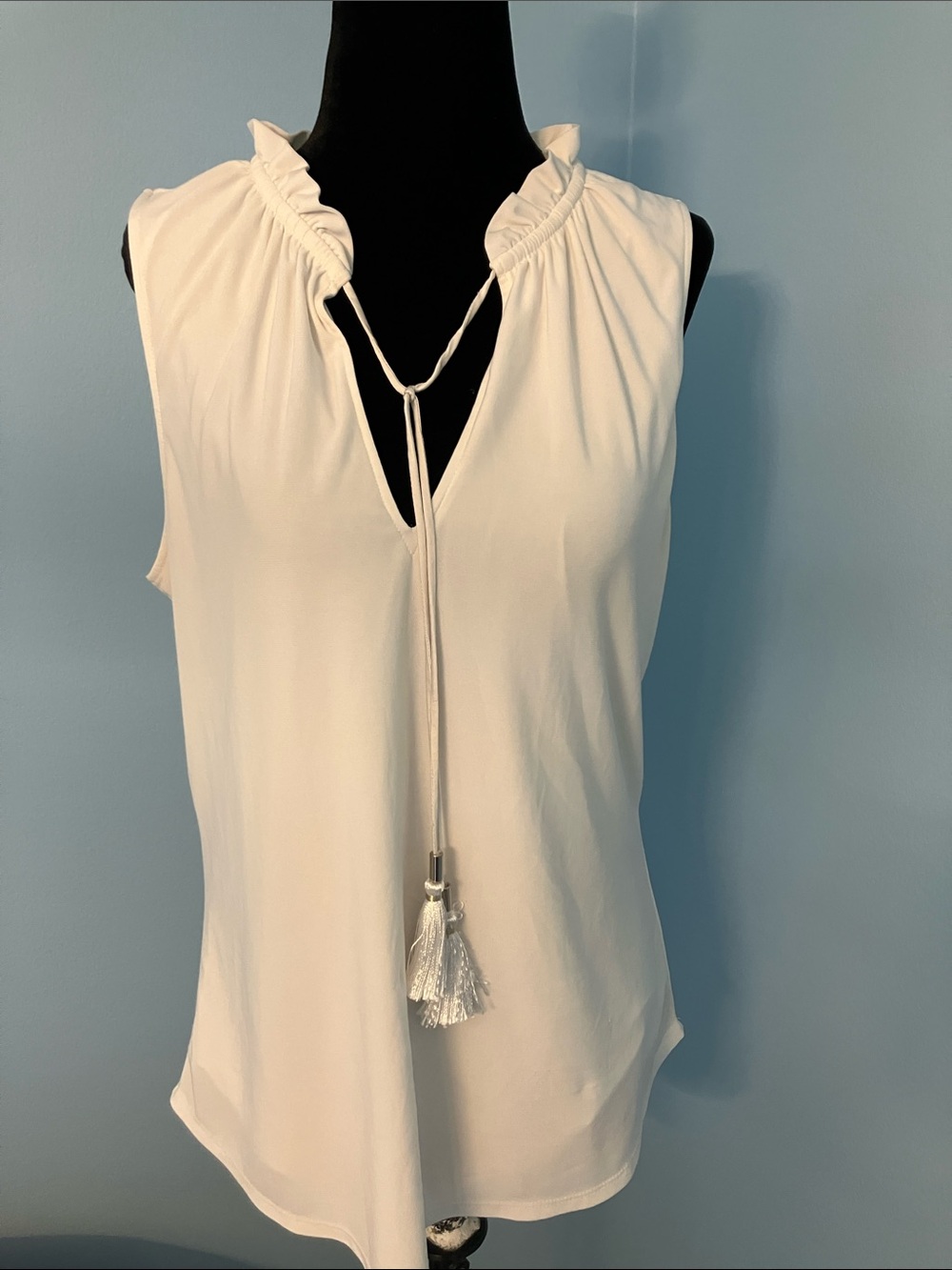 White House Black Market Cream Ruffle Neck Tassel Tie Sleeveless Top